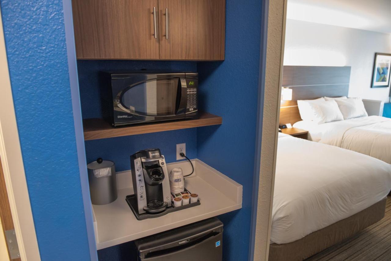 Holiday Inn Express & Suites - Louisville N - Jeffersonville By Ihg Екстериор снимка