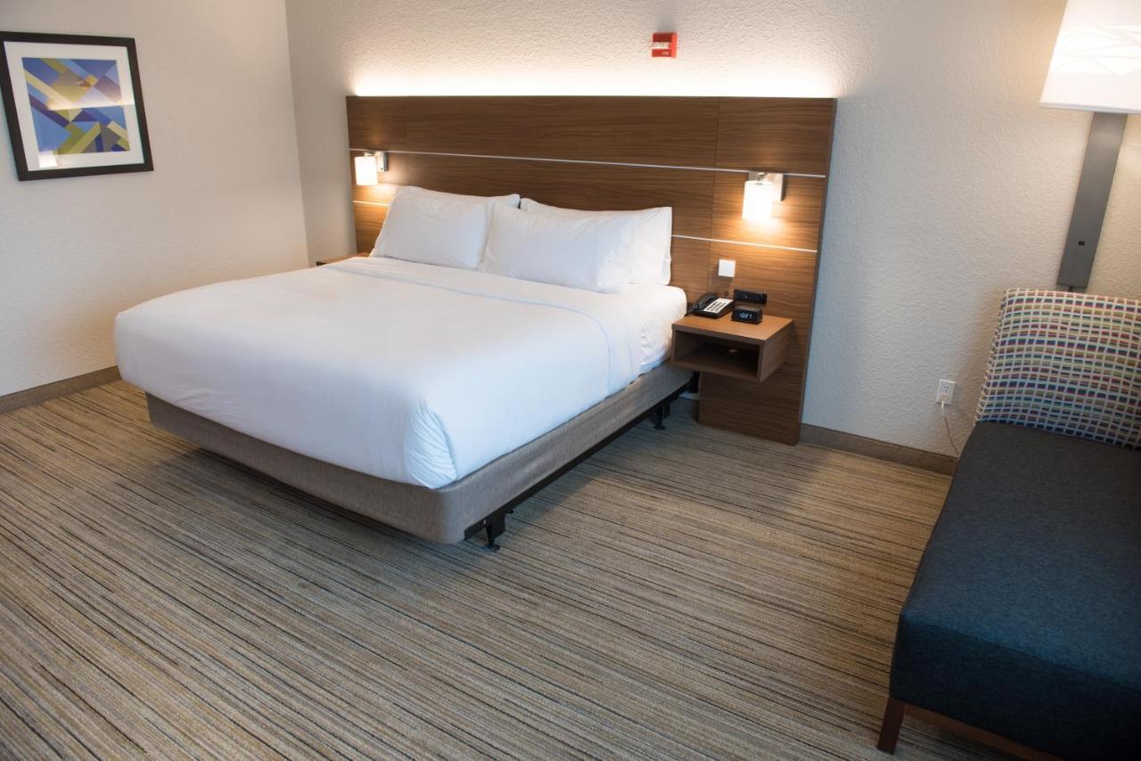 Holiday Inn Express & Suites - Louisville N - Jeffersonville By Ihg Екстериор снимка